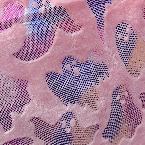 🩷👻Pink ghost foil blanket - Picture 4 of 7